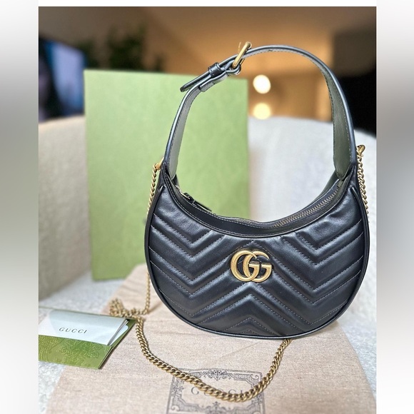 Gucci GG MARMONT HALF-MOON-SHAPED MINI BAG - Picture 8 of 15
